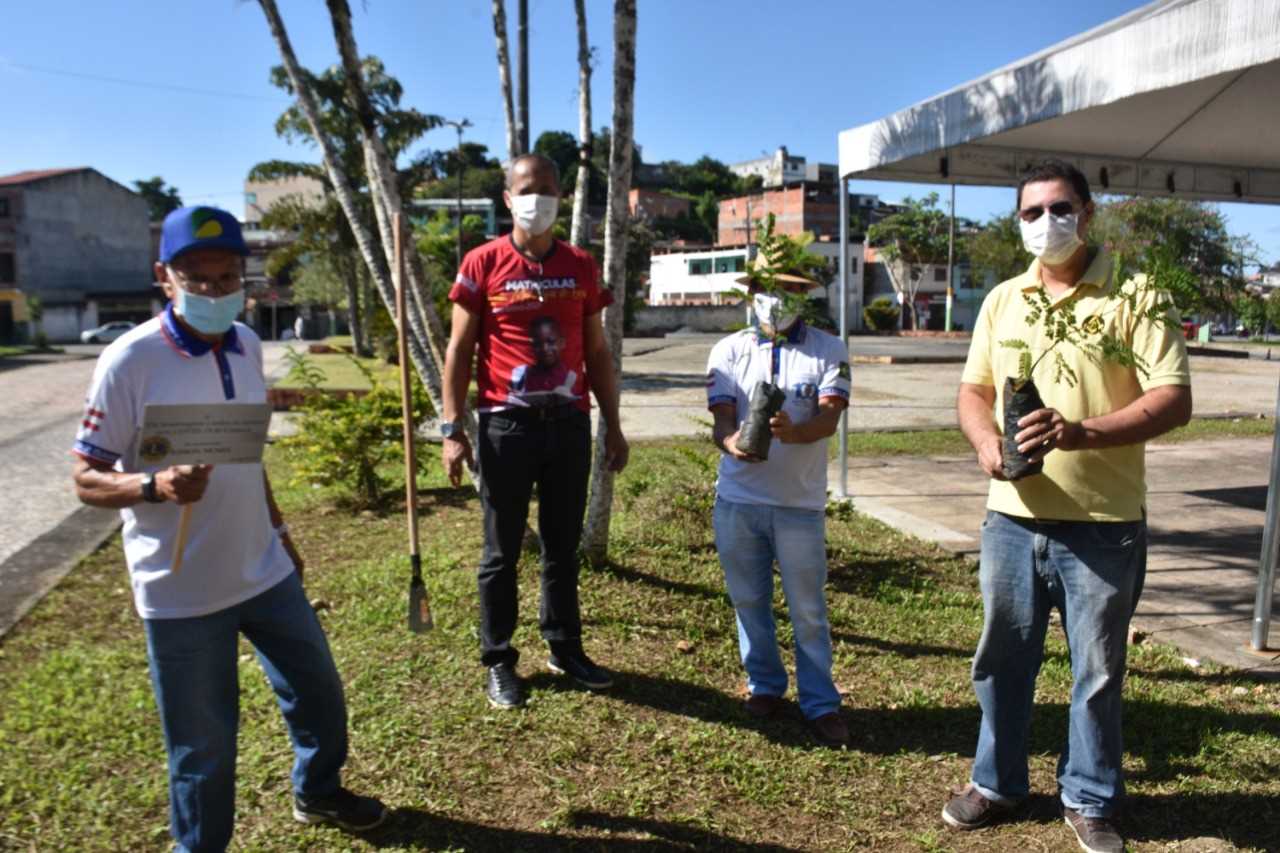 Camacã: Secretaria de Agricultura e Meio Ambiente em parceria com o Lions Clube e Maçonaria, realizam plantio de árvores e homenageia o empresário Eds